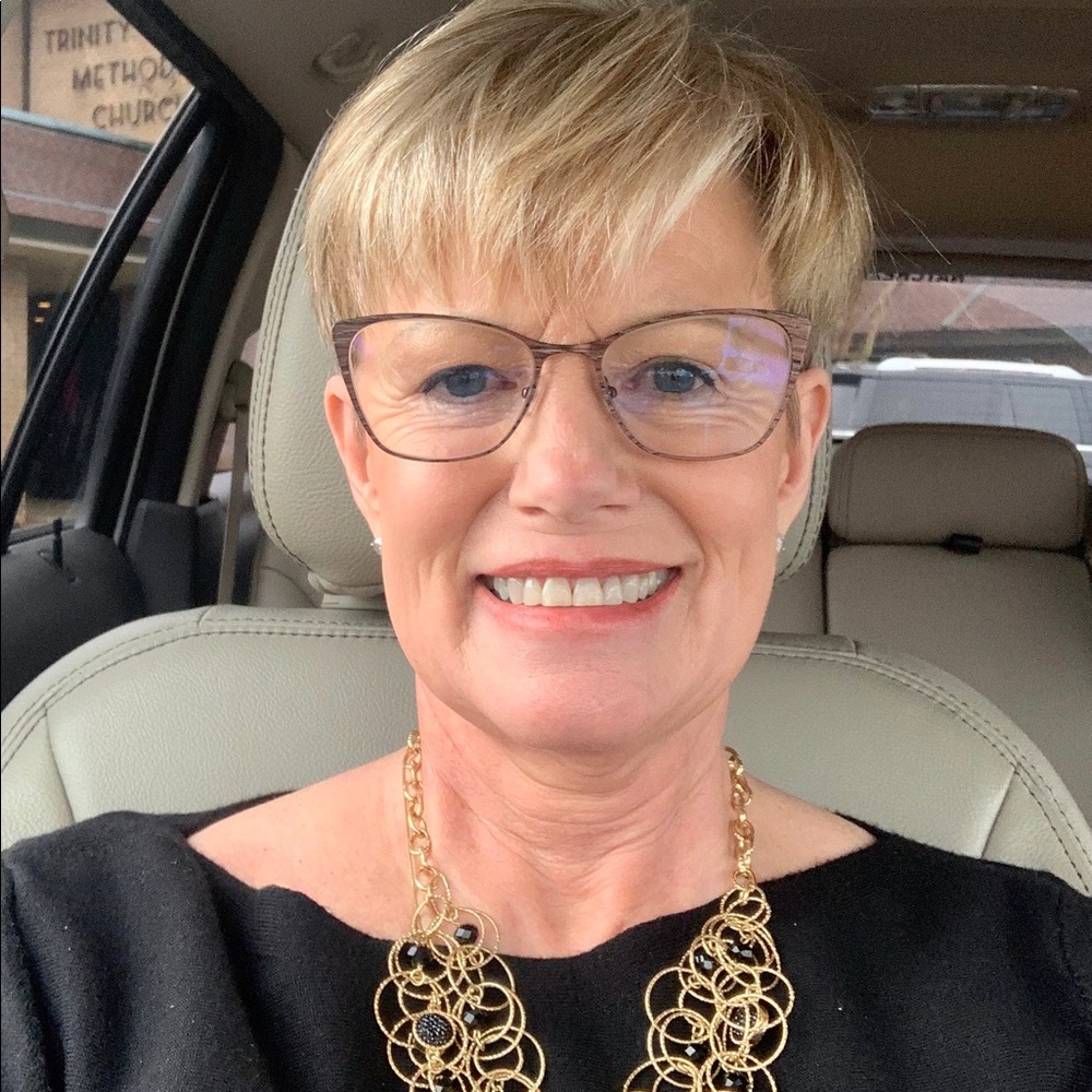 Meet your Posher, Gayla